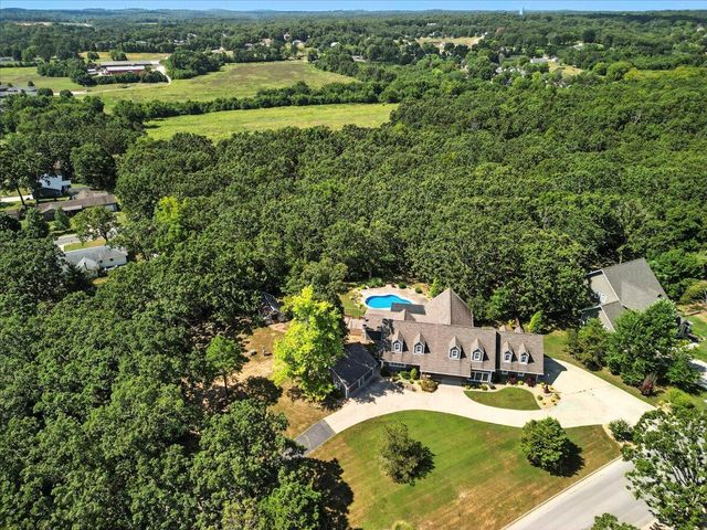 2006 W Broadway Street, West Plains, MO 65775