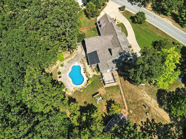 2006 W Broadway Street, West Plains, MO 65775