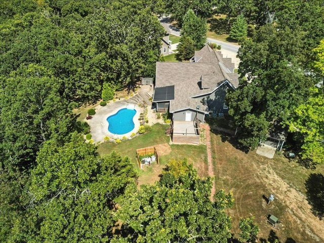 2006 W Broadway Street, West Plains, MO 65775