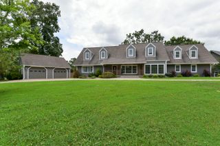 2006 W Broadway Street, West Plains, MO 65775