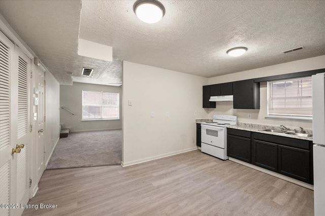 1351 S 20th St, Louisville, KY 40210