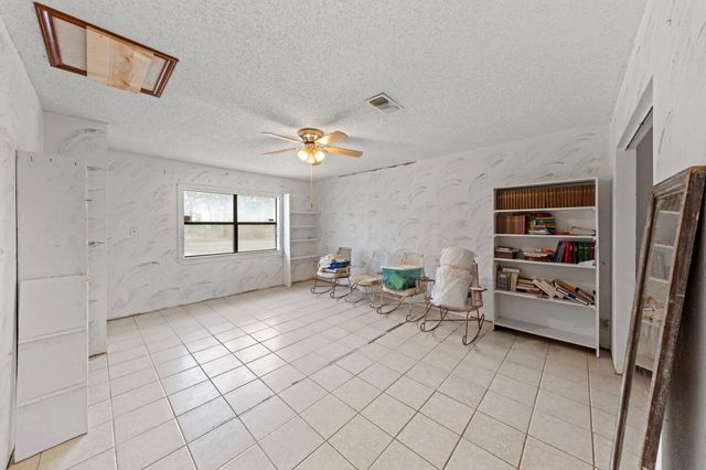 311 Leslie DR, Kerrville, TX 78028