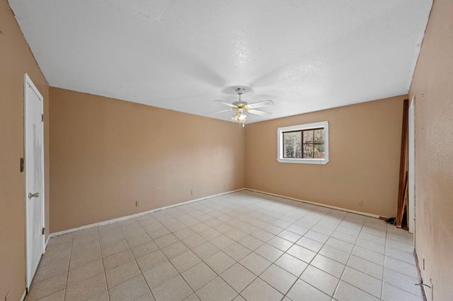 311 Leslie DR, Kerrville, TX 78028