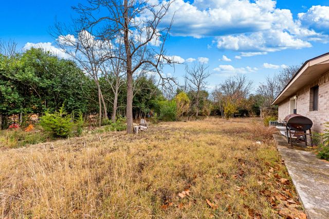 311 Leslie DR, Kerrville, TX 78028
