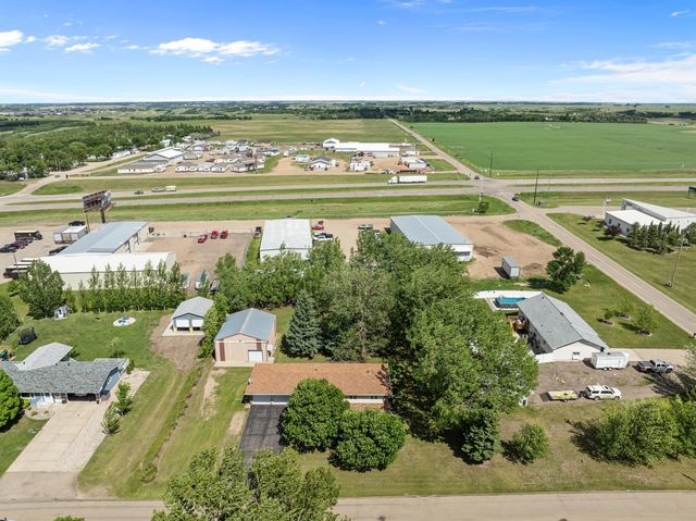 5311 4th Street SW, Minot, ND 58701