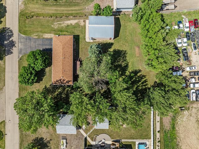 5311 4th Street SW, Minot, ND 58701