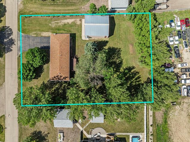 5311 4th Street SW, Minot, ND 58701