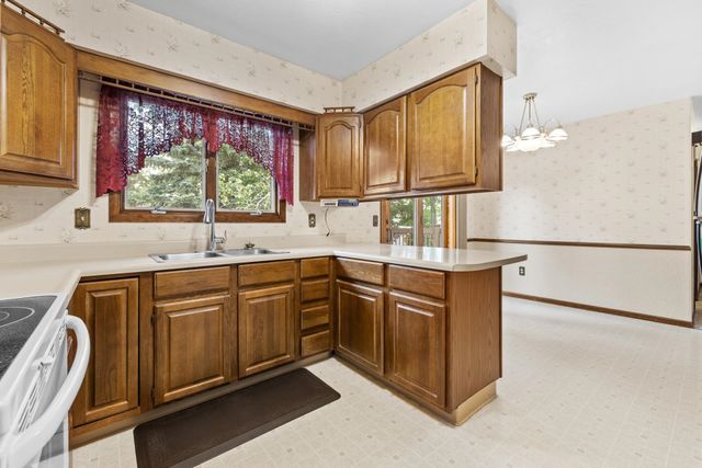 5311 4th Street SW, Minot, ND 58701