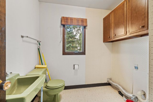 5311 4th Street SW, Minot, ND 58701