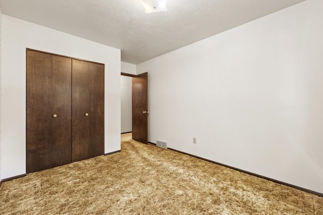 5311 4th Street SW, Minot, ND 58701