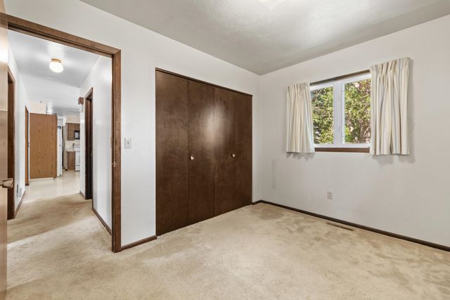5311 4th Street SW, Minot, ND 58701