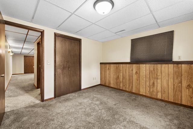 5311 4th Street SW, Minot, ND 58701