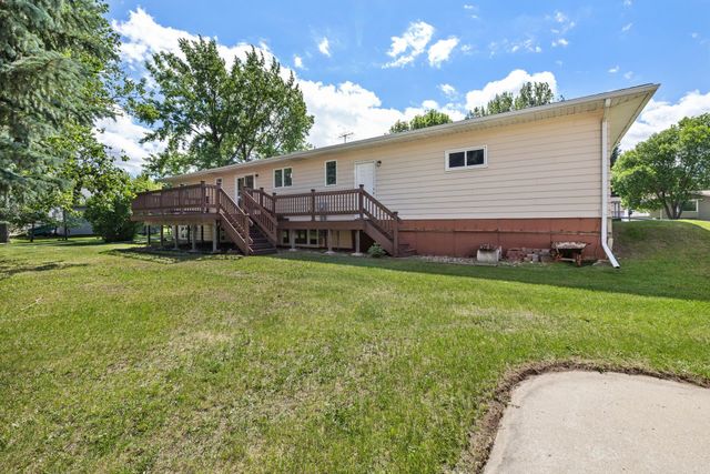 5311 4th Street SW, Minot, ND 58701