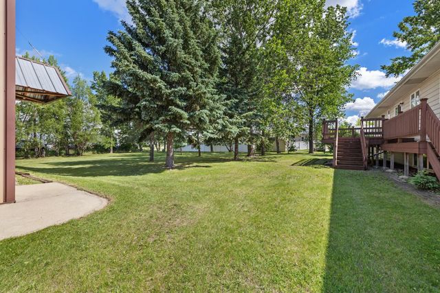 5311 4th Street SW, Minot, ND 58701