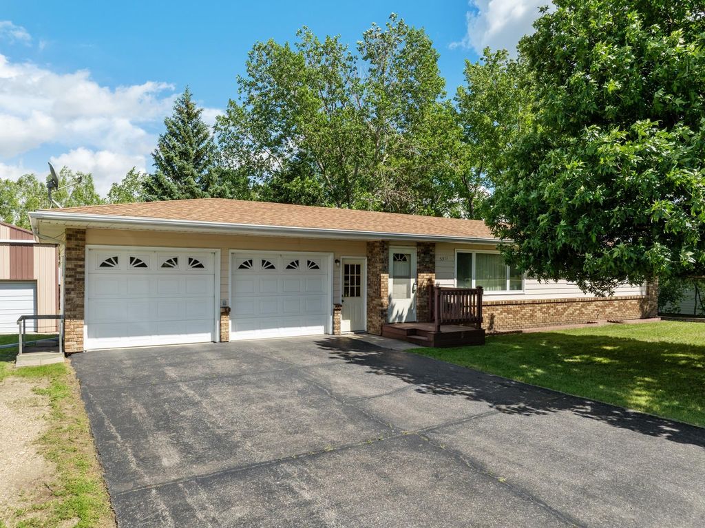 5311 4th Street SW, Minot, ND 58701
