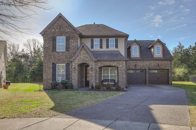 6062 Yellowstone Dr, Nolensville, TN 37135