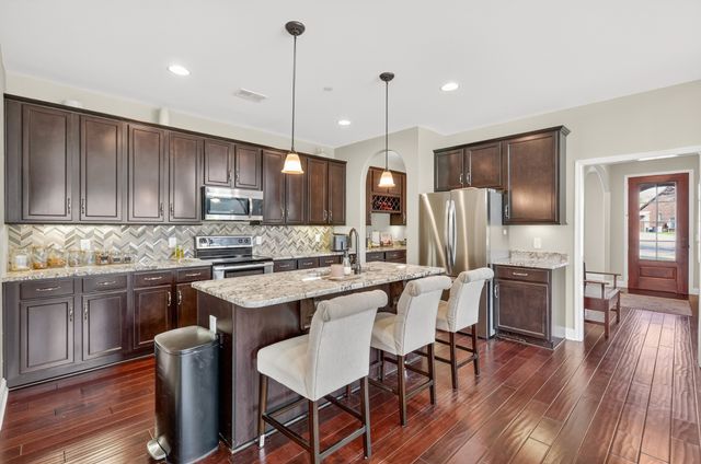 6062 Yellowstone Dr, Nolensville, TN 37135