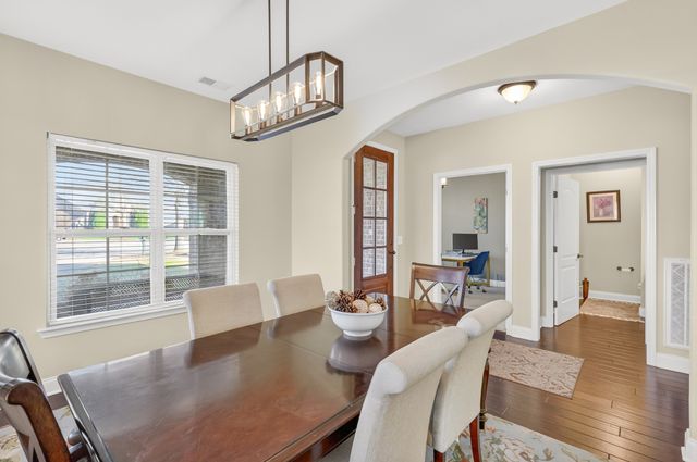 6062 Yellowstone Dr, Nolensville, TN 37135