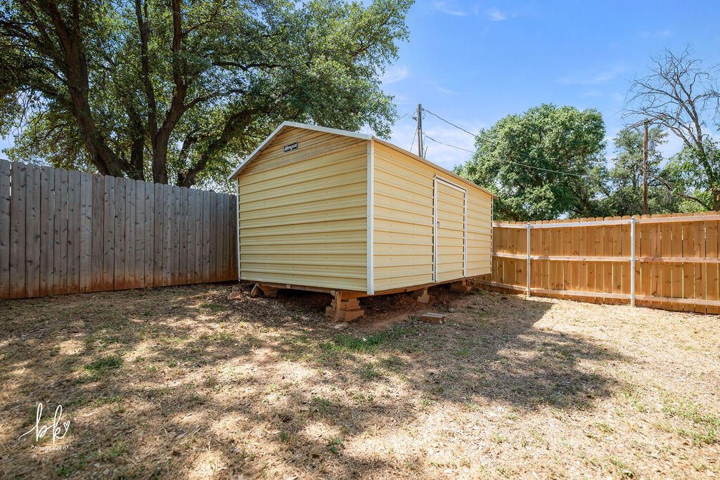 Image 21 of property listing at 3609 Old Post Court, San Angelo, TX 76904