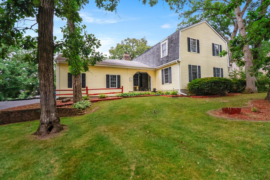 8670 Howard Street, St. John, IN 46373