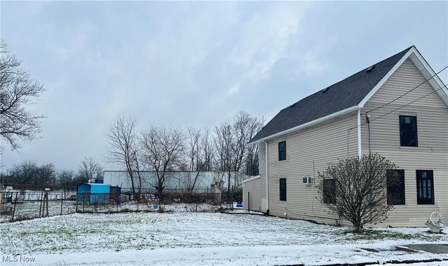 2103 Henry Avenue SW, Canton, OH 44706