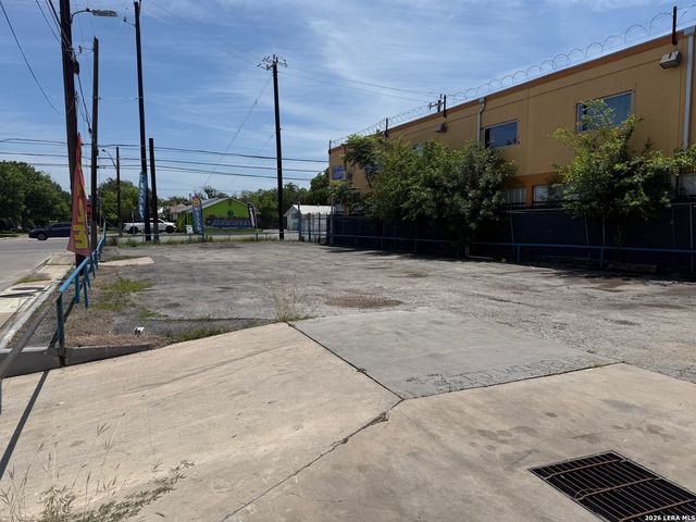 5515 San Pedro, San Antonio, TX 78212