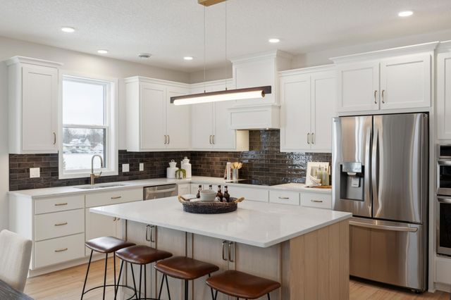 10937 37th Street N, Lake Elmo, MN 55042