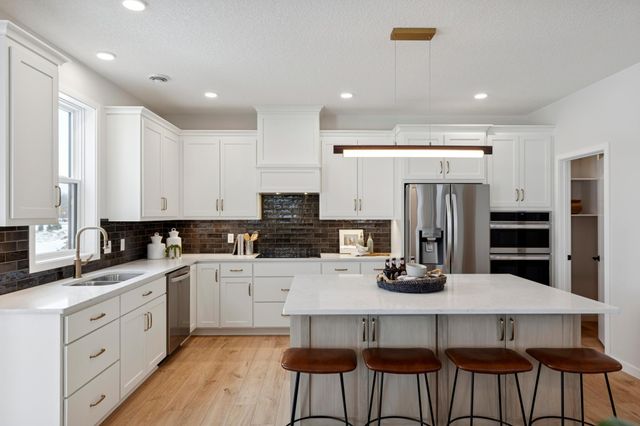 10937 37th Street N, Lake Elmo, MN 55042