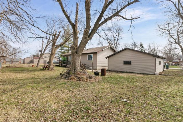 W882 Hyacinth ROAD, Genoa City, WI 53128