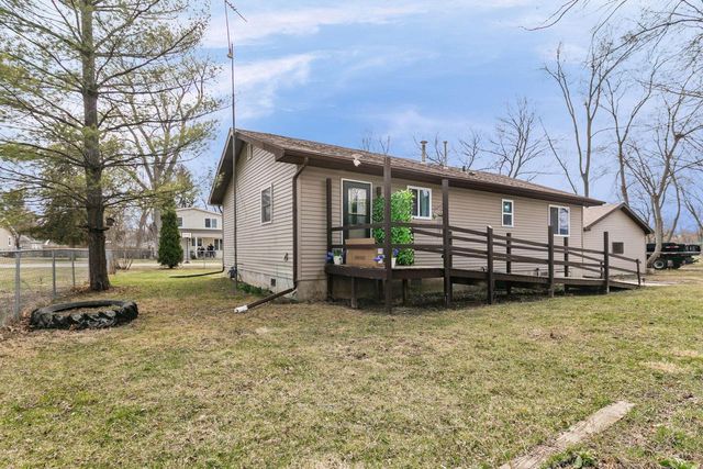 W882 Hyacinth ROAD, Genoa City, WI 53128