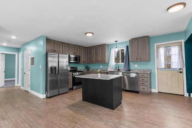 W882 Hyacinth ROAD, Genoa City, WI 53128