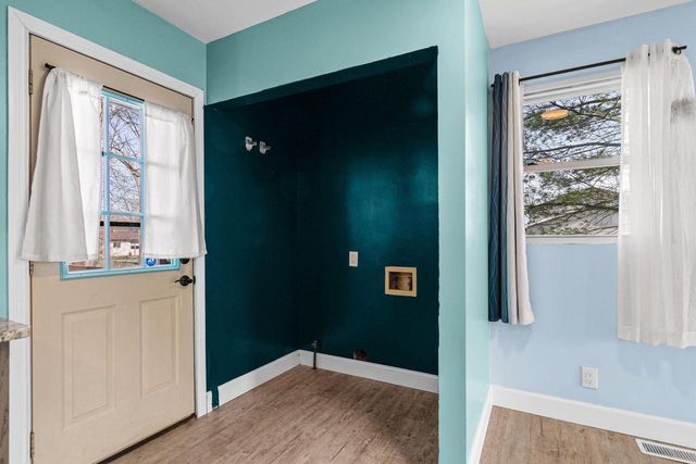 W882 Hyacinth ROAD, Genoa City, WI 53128