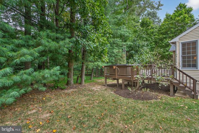 6408 JUMET CT, Fairfax Station, VA 22039