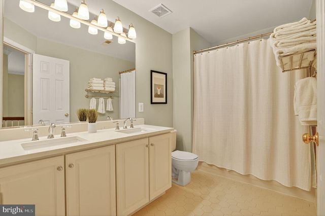 6408 JUMET CT, Fairfax Station, VA 22039