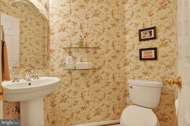 6408 JUMET CT, Fairfax Station, VA 22039