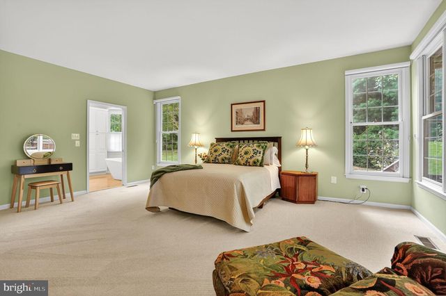 6408 JUMET CT, Fairfax Station, VA 22039