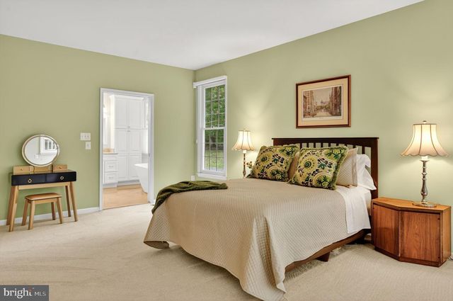 6408 JUMET CT, Fairfax Station, VA 22039