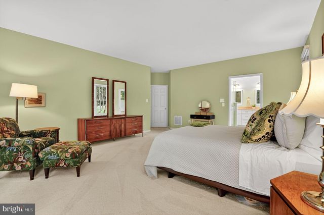 6408 JUMET CT, Fairfax Station, VA 22039