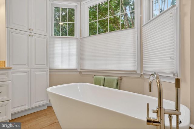 6408 JUMET CT, Fairfax Station, VA 22039