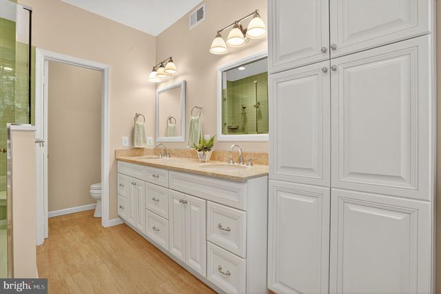6408 JUMET CT, Fairfax Station, VA 22039