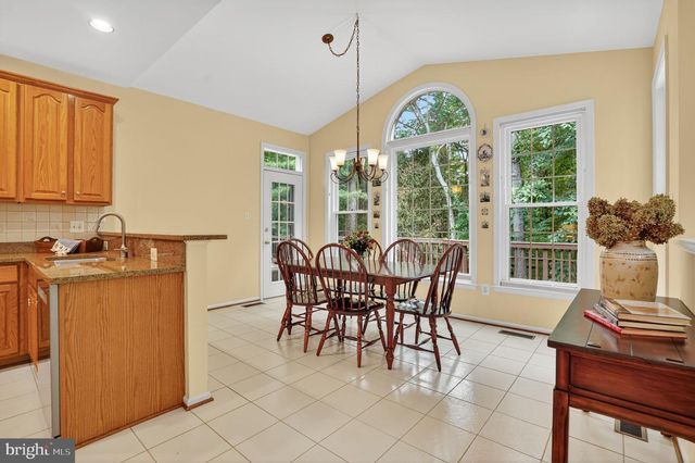 6408 JUMET CT, Fairfax Station, VA 22039