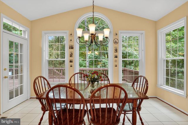 6408 JUMET CT, Fairfax Station, VA 22039