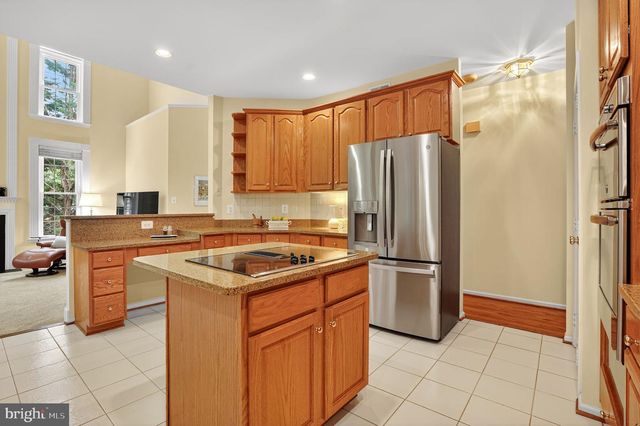 6408 JUMET CT, Fairfax Station, VA 22039