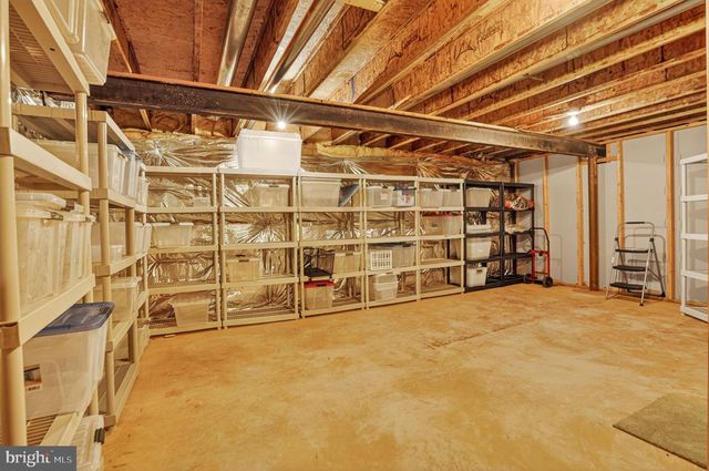6408 JUMET CT, Fairfax Station, VA 22039