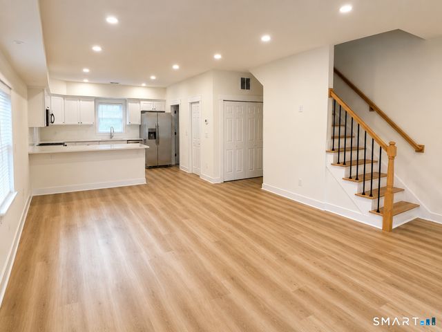 26 Gridley Street 103, Bristol, CT 06010