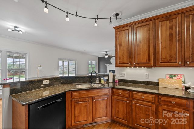 1919 46th Avenue Drive NE 46, Hickory, NC 28601