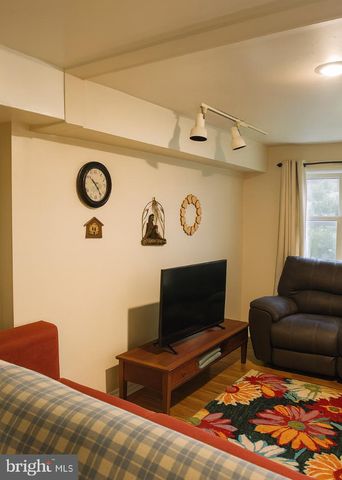 172 BRIDGE ST, Drexel Hill, PA 19026