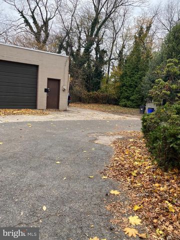 172 BRIDGE ST, Drexel Hill, PA 19026