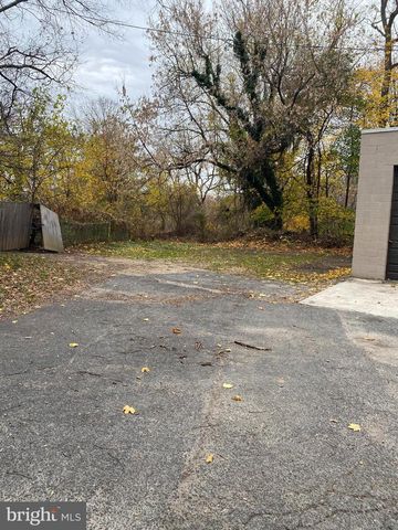 172 BRIDGE ST, Drexel Hill, PA 19026