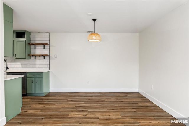 623 Schuyler Avenue 104, Lyndhurst, NJ 07071